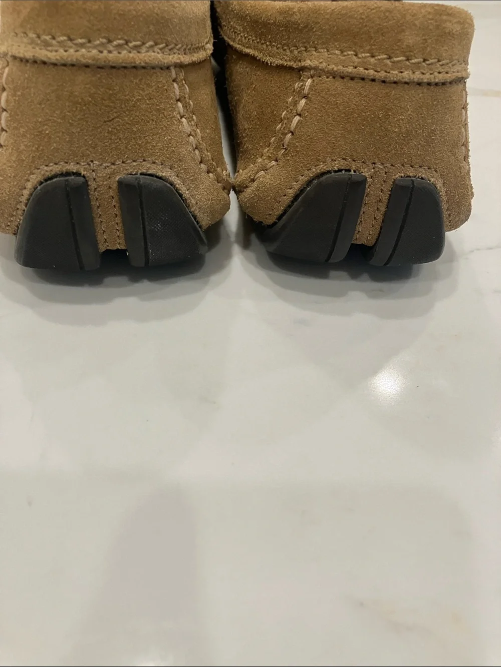 Ferragamo Men's Driving Moccasin Tan Suede w/ Silver Tone Accents Sz 8D - EUC